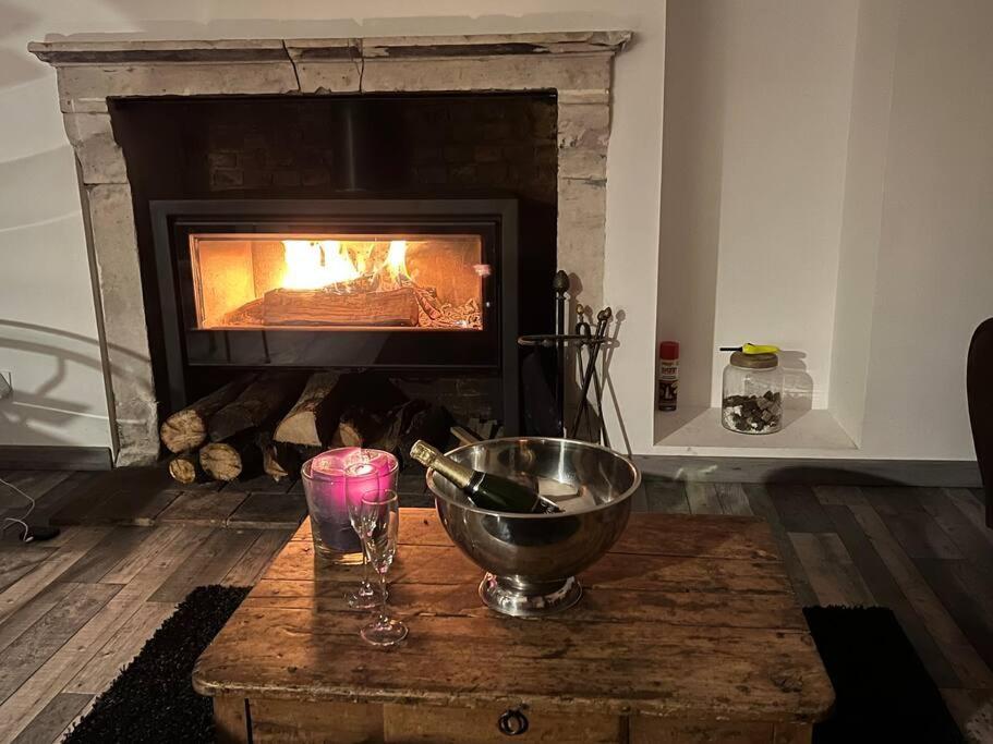 Cottage Cocooning Romantique Avec Jaccuzzi Prive Ancinnes Exteriér fotografie